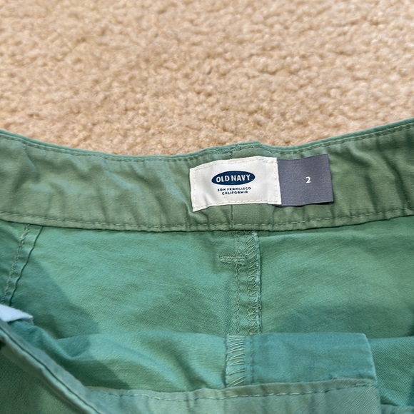 Old navy shorts bundle size 2 - Picture 3 of 10